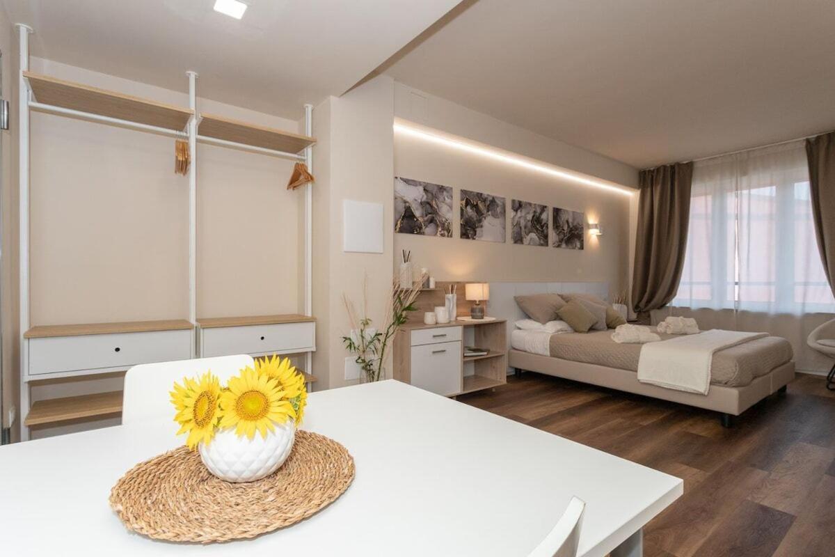 Palazzo Mazzini Otel Cornaredo Oda fotoğraf